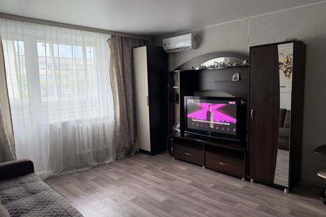 2-комнатная квартира в Яровом, кв-л А, 16