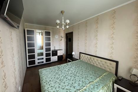 Двухкомнатная квартира в аренду посуточно в Таганроге по адресу Александровская ул., 65