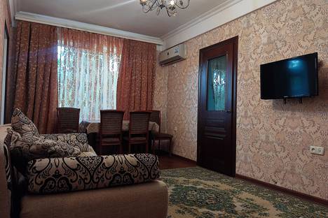 Трёхкомнатная квартира в аренду посуточно в Каспийске по адресу ул. Хизроева, 17