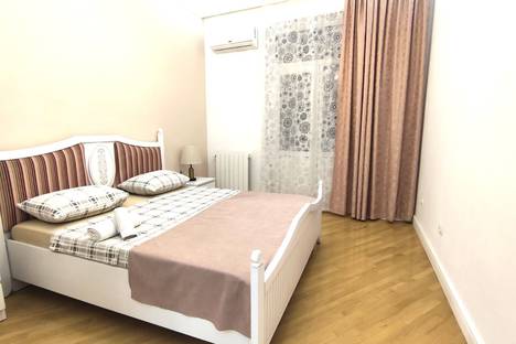 Четырёхкомнатная квартира в аренду посуточно в Тбилиси по адресу ул. Константина Марджанишвили, 16, метро Марджанишвили