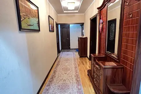 3-комнатная квартира в Ташкенте, Ташкент, 6, м. Хамида Алимджана
