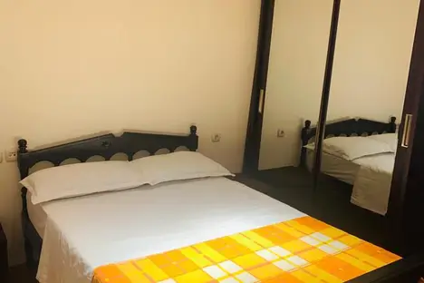 2-комнатная квартира в Тбилиси, ул. Братьев Зубалашвили, 36, м. Руставели