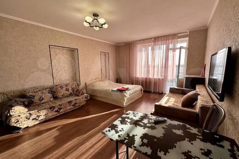 Однокомнатная квартира в аренду посуточно в Тюмени по адресу ул. 50 лет ВЛКСМ, 13к1
