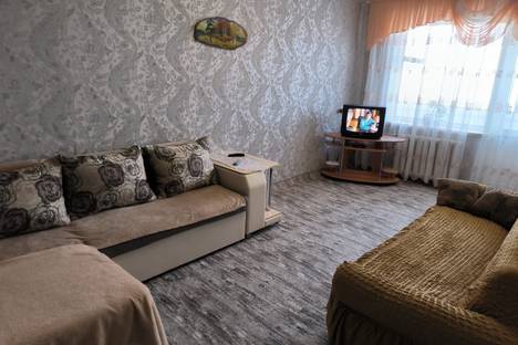 Двухкомнатная квартира в аренду посуточно в Рубцовске по адресу Краснознаменская ул., 84