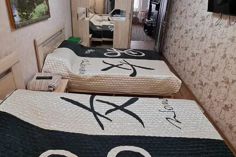 2-комнатная квартира в Каменске-Шахтинском, г. Каменск шахтинчкий, ул. Красная, д. 11