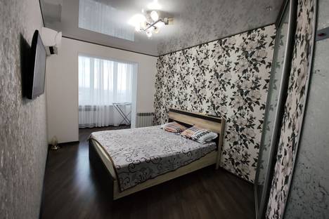 Двухкомнатная квартира в аренду посуточно в Владивостоке по адресу ул. Адм. Кузнецова дом 84 КВ 246
