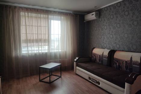 Однокомнатная квартира в аренду посуточно в Тольятти по адресу Юбилейная ул., 85