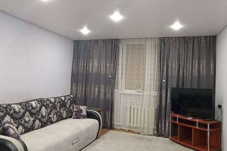 3-комнатная квартира в Яровом, кв-л А, 35