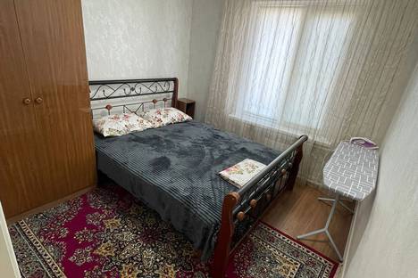 Трёхкомнатная квартира в аренду посуточно в Каспийске по адресу ул. Орджоникидзе, 20