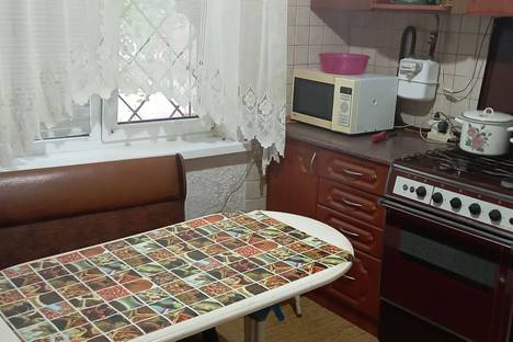 2-комнатная квартира в Луганске, кв-л Якира, 8