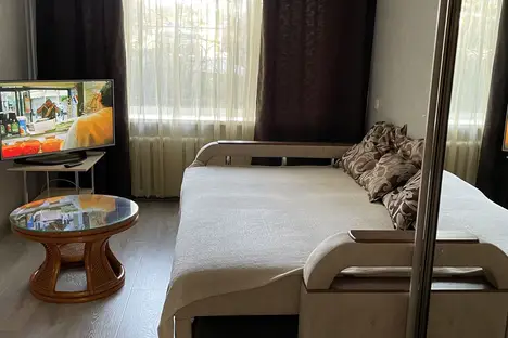 2-комнатная квартира во Владивостоке, Владивосток, ул. Захарова, 5