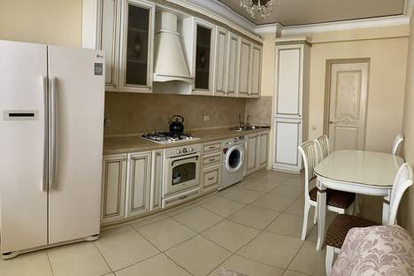 Двухкомнатная квартира в аренду посуточно в Махачкале по адресу ул. Каммаева, 15Ж