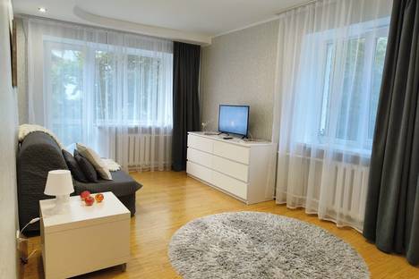 Двухкомнатная квартира в аренду посуточно в Калининграде по адресу Больничная ул., 13