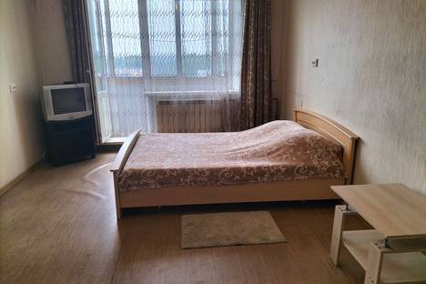 Однокомнатная квартира в аренду посуточно в Бердске по адресу Лунная ул., 14