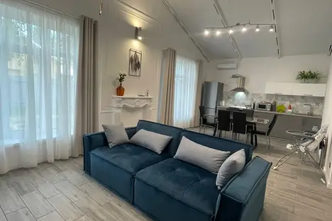 Дом в Тюменской области, Тюменская область, Тюменский р-н , коттеджный п. Решетникова-2, Ромашковая ул., 22