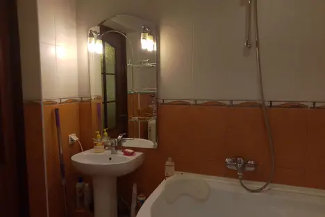 2-комнатная квартира в Донецке, ул. Политбойцов, 3А
