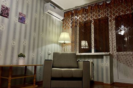 Однокомнатная квартира в аренду посуточно в Ессентуках по адресу Пятигорская ул., 142, подъезд 3