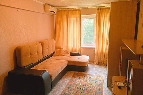 Однокомнатная квартира в аренду посуточно в Волгограде по адресу Краснополянская ул., 44