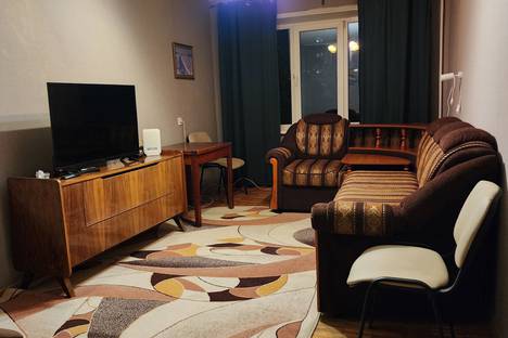 Четырёхкомнатная квартира в аренду посуточно в Архангельске по адресу пр-кт Советских Космонавтов, 120