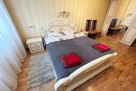 2-комнатная квартира в Мурманске, Мурманск, пр-кт Кирова, 25