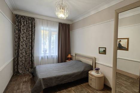 Однокомнатная квартира в аренду посуточно в Хабаровске по адресу ул. Гамарника, 37