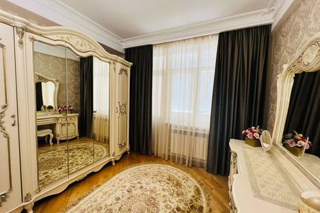 Двухкомнатная квартира в аренду посуточно в Каспийске по адресу ул. Ленина, 54А