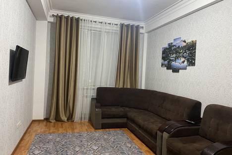 Двухкомнатная квартира в аренду посуточно в Махачкале по адресу ул. Азиза Алиева, 18