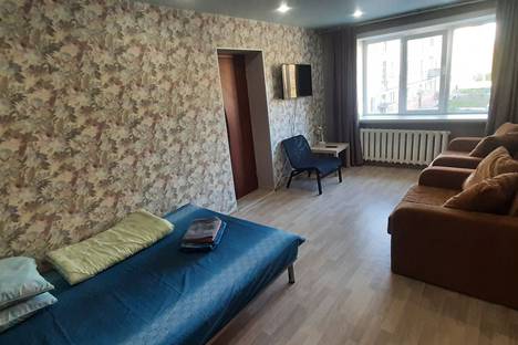 Двухкомнатная квартира в аренду посуточно в Новосибирске по адресу Барьерная ул., 4, подъезд 4