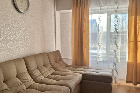 Двухкомнатная квартира в аренду посуточно в Усть-Куте по адресу ул. Белобородова, 4А