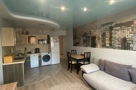 2-комнатная квартира во Владивостоке, Владивосток, ул. Жигура, 26