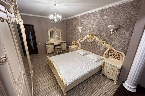 2-комнатная квартира в Красноярске, мкр. Взлётка, ул. Батурина, 30к1