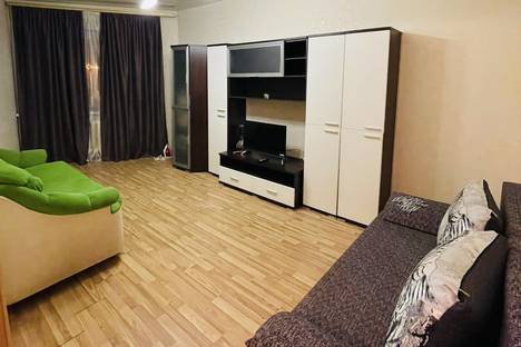 Двухкомнатная квартира в аренду посуточно в Кировске по адресу Олимпийская ул., 42