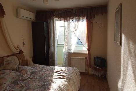 Трёхкомнатная квартира в аренду посуточно в Волгограде по адресу ул. Менжинского, 25