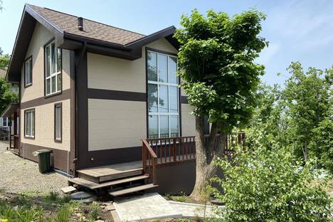 Дом во Владивостоке, Владивосток, Уютная ул., 9Е