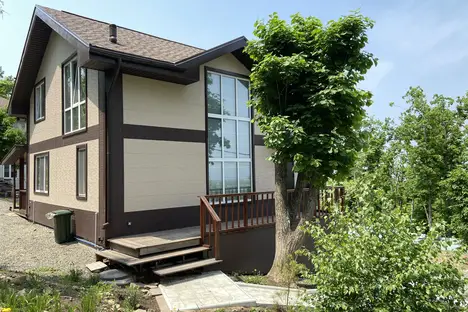 Дом во Владивостоке, Владивосток, Уютная ул., 9Е