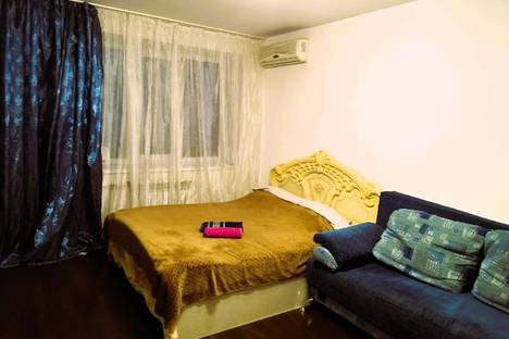 3-комнатная квартира в Саратове, ул. имени С.Ф. Тархова, 39