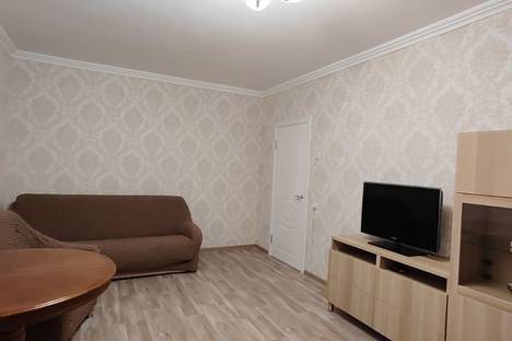 Двухкомнатная квартира в аренду посуточно в Таганроге по адресу ул. Сызранова, 28-1