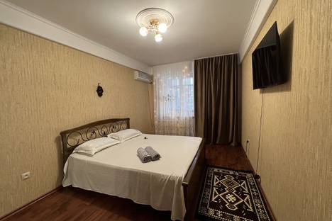 Трёхкомнатная квартира в аренду посуточно в Махачкале по адресу пр-кт Амет-Хана Султана, 6А