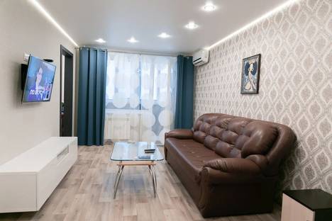 Двухкомнатная квартира в аренду посуточно в Тольятти по адресу Ленинский пр-кт, 36