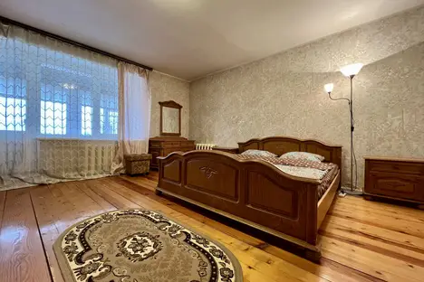 3-комнатная квартира в Калуге, ул. Плеханова, 96