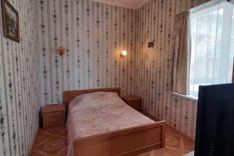 2-комнатная квартира в Орджоникидзе, Орджоникидзе, Двуякорная ул., 42Б