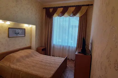2-комнатная квартира в Орджоникидзе, Орджоникидзе, Двуякорная ул., 42Б