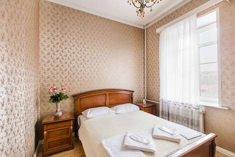 Трёхкомнатная квартира в аренду посуточно в Москве по адресу Подкопаевский пер., 9с1
