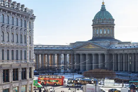 3-комнатная квартира в Санкт-Петербурге, Малая Конюшенная ул., 9, м. Невский проспект