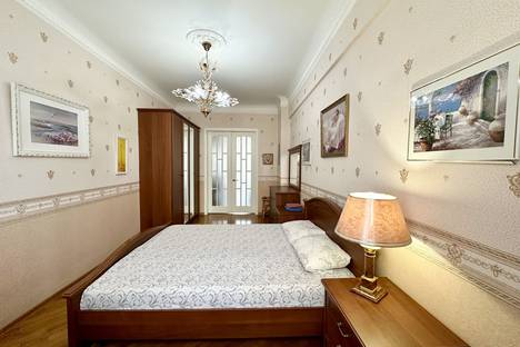Трёхкомнатная квартира в аренду посуточно в Волгограде по адресу Советская ул., 4