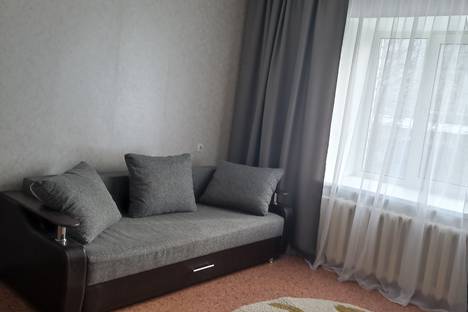 Двухкомнатная квартира в аренду посуточно в Губкине по адресу Севастопольская ул., 105