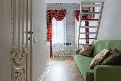 Однокомнатная квартира в аренду посуточно в Санкт-Петербурге по адресу наб. реки Фонтанки, 171