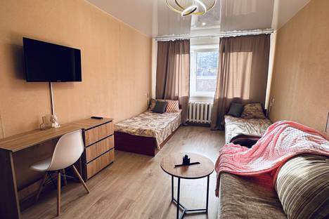 Однокомнатная квартира в аренду посуточно в Кировске по адресу Олимпийская ул., 23