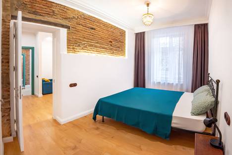 2-комнатная квартира в Тбилиси, ул. Вахтанга Беридзе, 5, м. Площадь Свободы