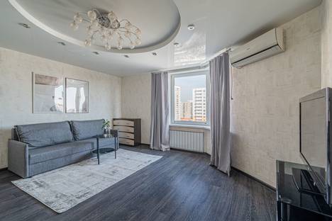 Однокомнатная квартира в аренду посуточно в Екатеринбурге по адресу Рощинская ул., 41